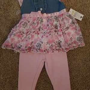 Baby girl outfits in size 6/9 M.  New with tags.